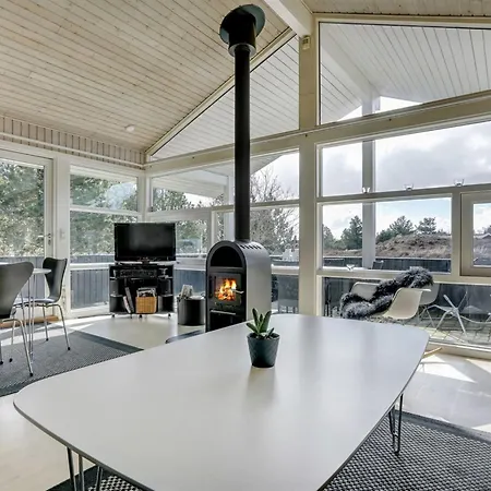 Boerge - 3-9km From The Sea By Interhome 펜션 *