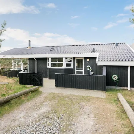 Boerge - 3-9km From The Sea By Interhome