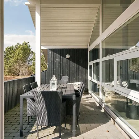 Boerge - 3-9km From The Sea By Interhome 펜션