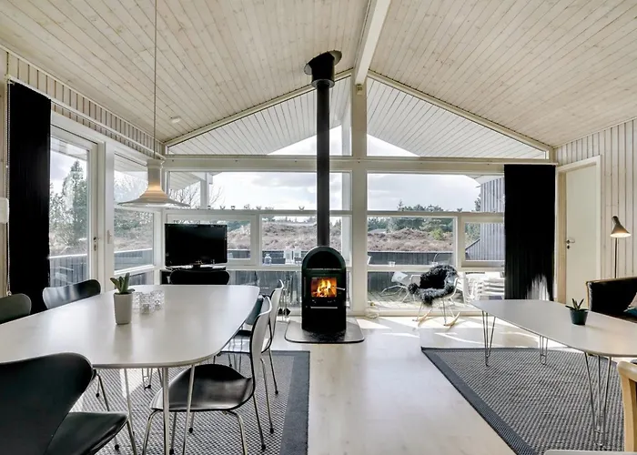 Boerge - 3-9km From The Sea By Interhome